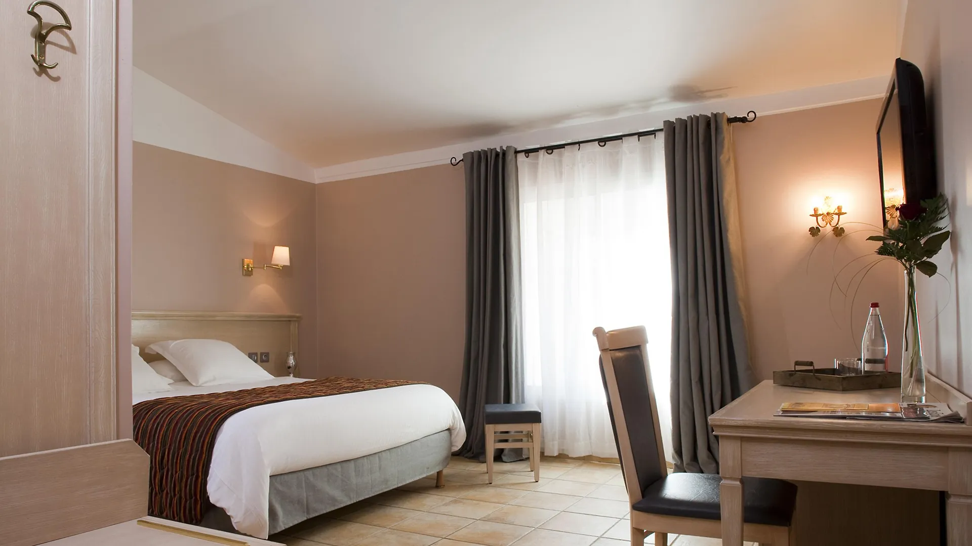 ***  Hotel Artea Aix Centre Aix-en-Provence France