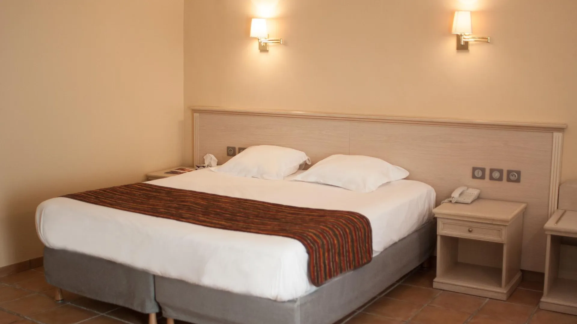 Hotel Artea Aix Centre Aix-en-Provence France