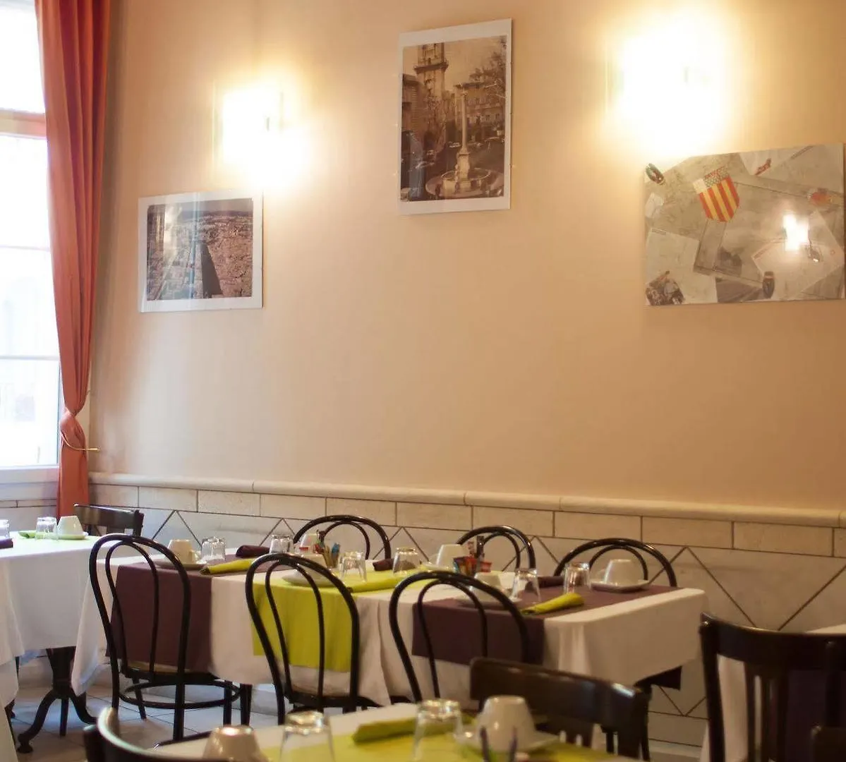 ***  Hotel Artea Aix Centre Aix-en-Provence France