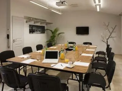 Hotel Artea Aix Centre Aix-en-Provence 3*,